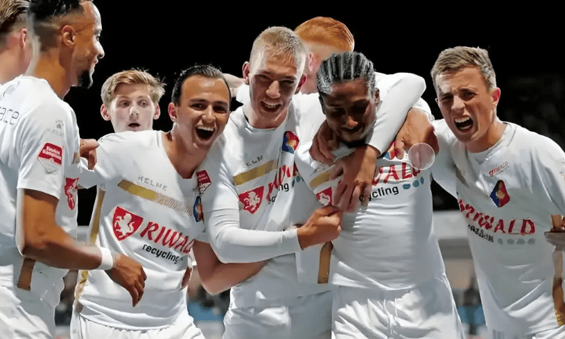 雷速体育网站-关于纳达尔连续十场比赛得分超过惊艳表现阿贾克斯伤情更新，今夜阿斯顿维拉备战荷甲瞬间刷屏的信息