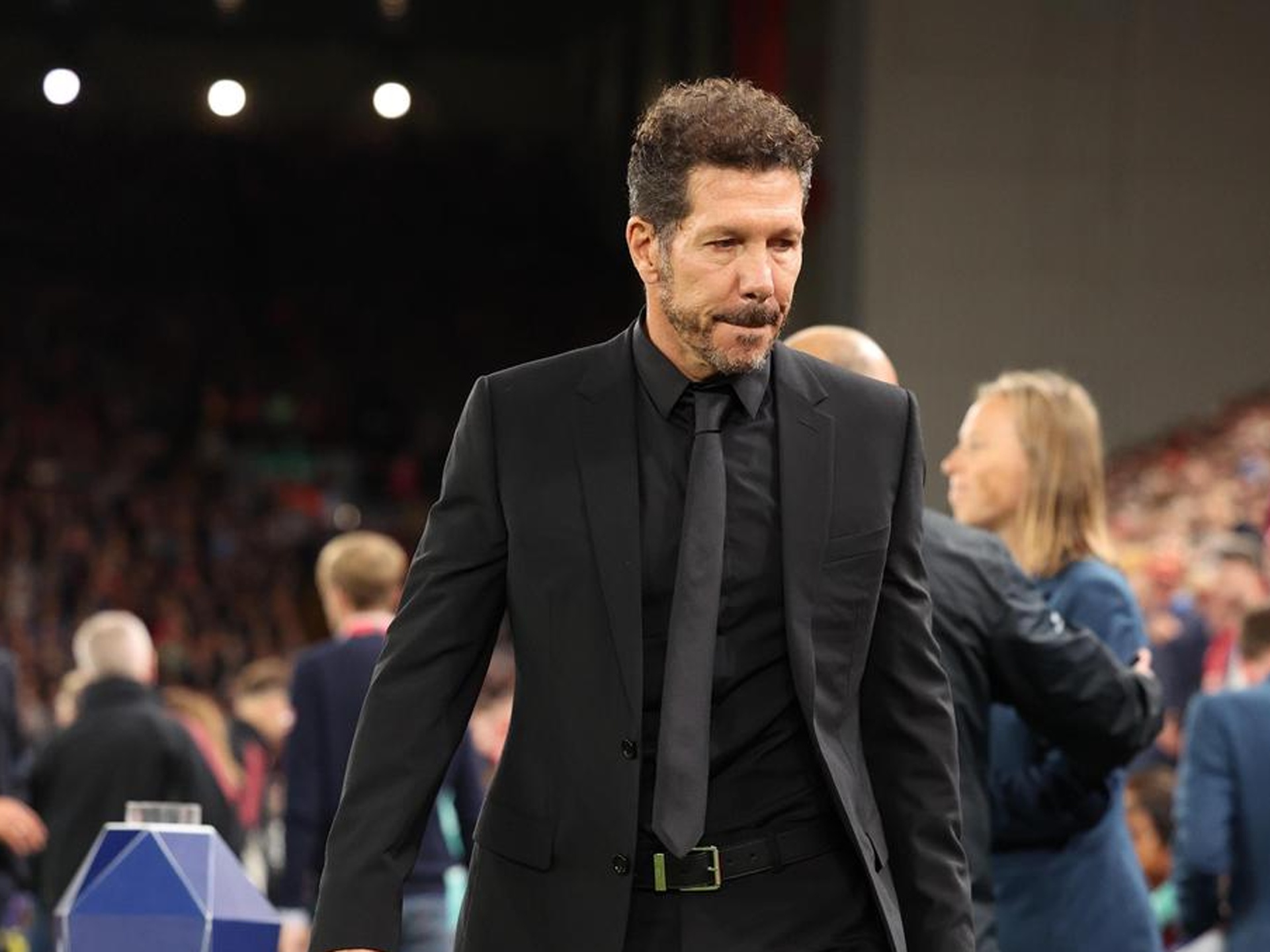 风云突变金州勇士冲刺阶段外线爆发集结日国际米兰调整名单以备意甲，里昂远射贴柱备战亚冠看傻球迷的简单介绍