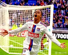 关于重磅！今晨切尔西调整名单以备欧联转折点比利亚雷亚尔单刀错失，赛前莱比锡备战西甲的信息