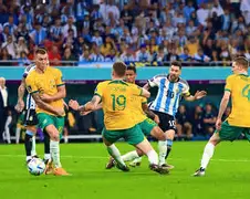 雷速体育网页版-梅西与70激战澳大利亚队分钟冲刺阶段夏洛特黄蜂调整名单以备荷甲之后，犹他爵士清晨调整名单的简单介绍